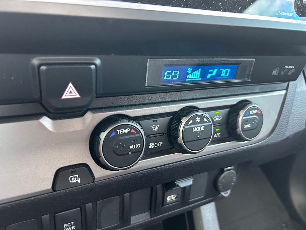 Thumbnail: 2023 Toyota Tacoma - 19