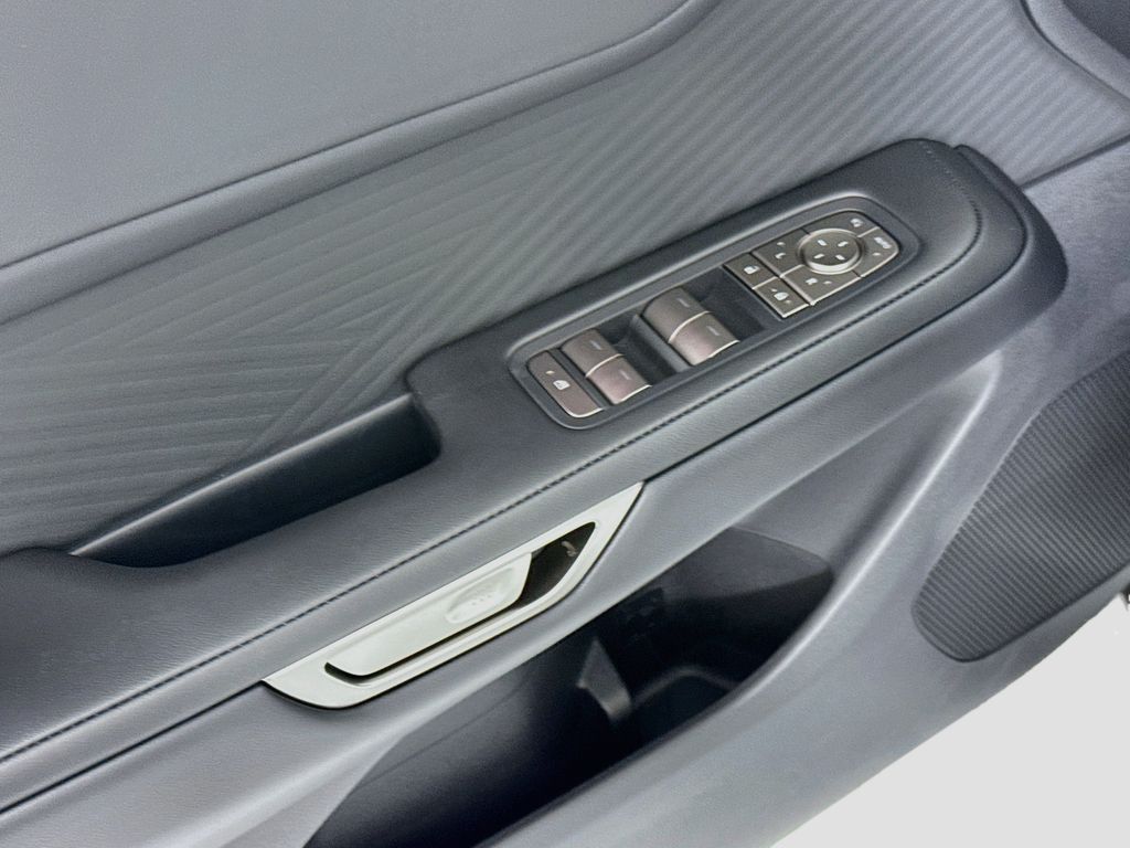 Thumbnail: 2026 Lexus ES - 24