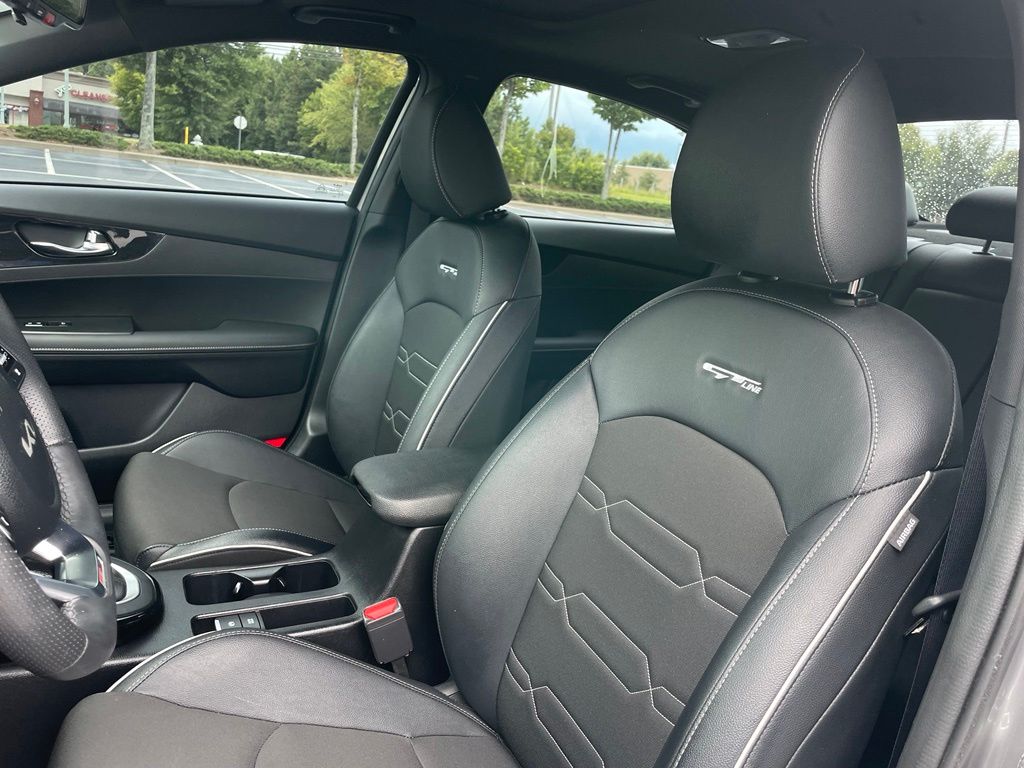 Thumbnail: 2024 Kia Forte - 25