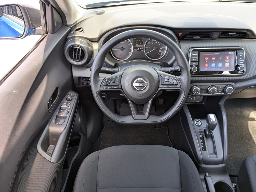 New 2025 Nissan Kicks Play SUV