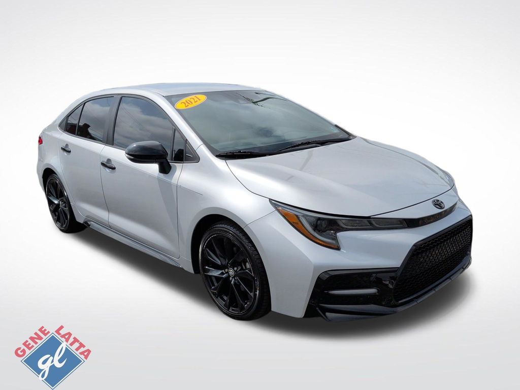 Classic Silver Metallic 2021 Toyota Corolla SE Nightshade Edition FWD Sedan Front-Wheel Drive Continuously Variable Transmission