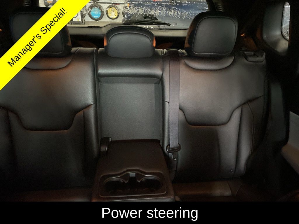 Used 2025 White Jeep Limited image 13