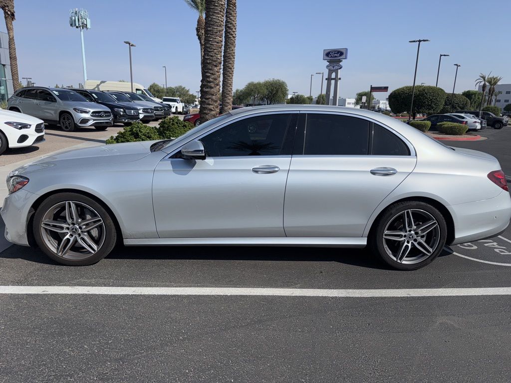 Thumbnail: 2019 Mercedes-Benz E-Class - 6