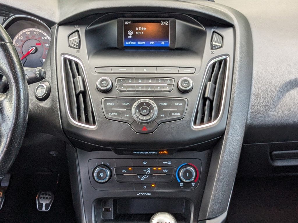 2018 Ford Focus ST 