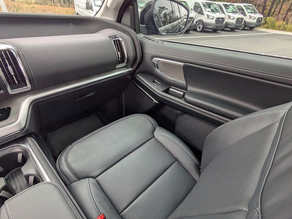 2025 Ford Expedition Platinum MAX