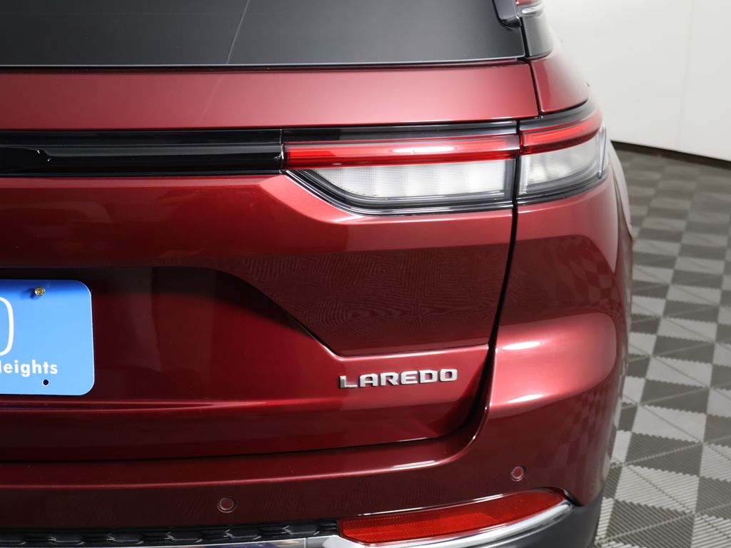 Used 2023 Red Jeep Laredo image 15