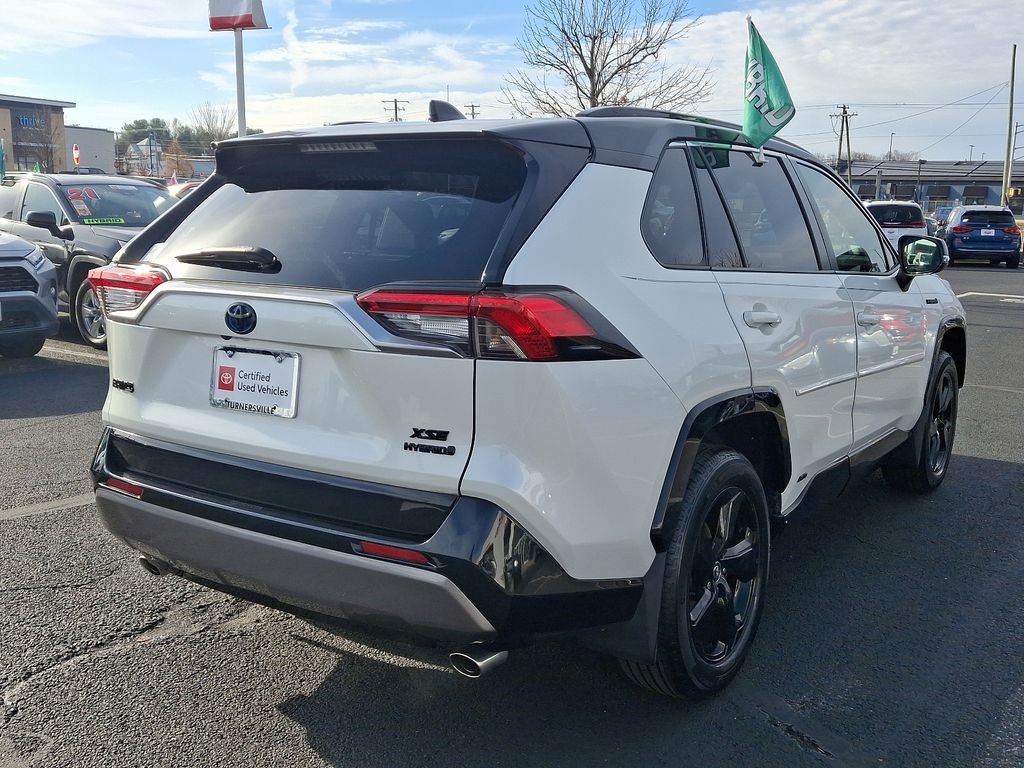 2021 Toyota RAV4 XSE 6