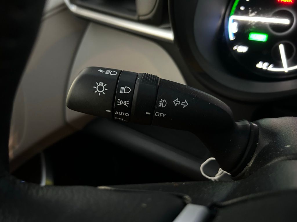Thumbnail: 2024 Toyota Sienna - 23