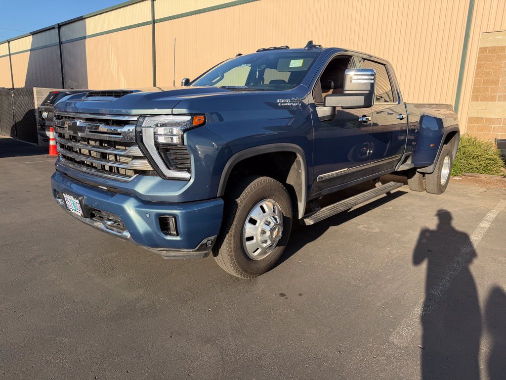 Lakeshore Blue Metallic 2025 Chevrolet Silverado 3500HD Pickup Truck Four-Wheel Drive Automatic