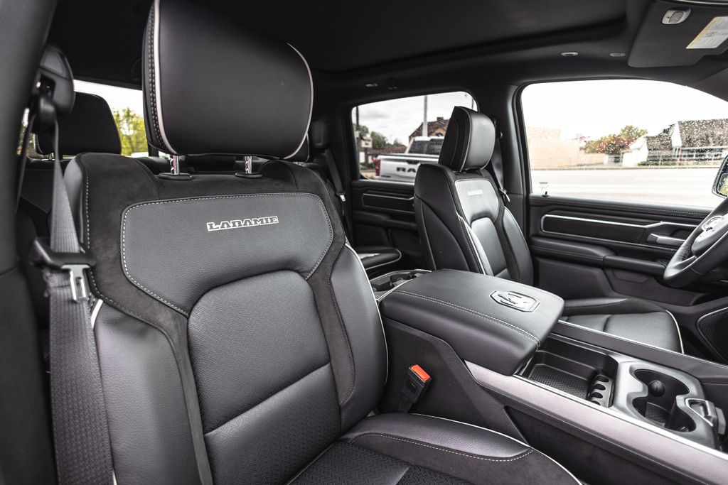 2026 Ram 1500 Laramie thumbnail 33