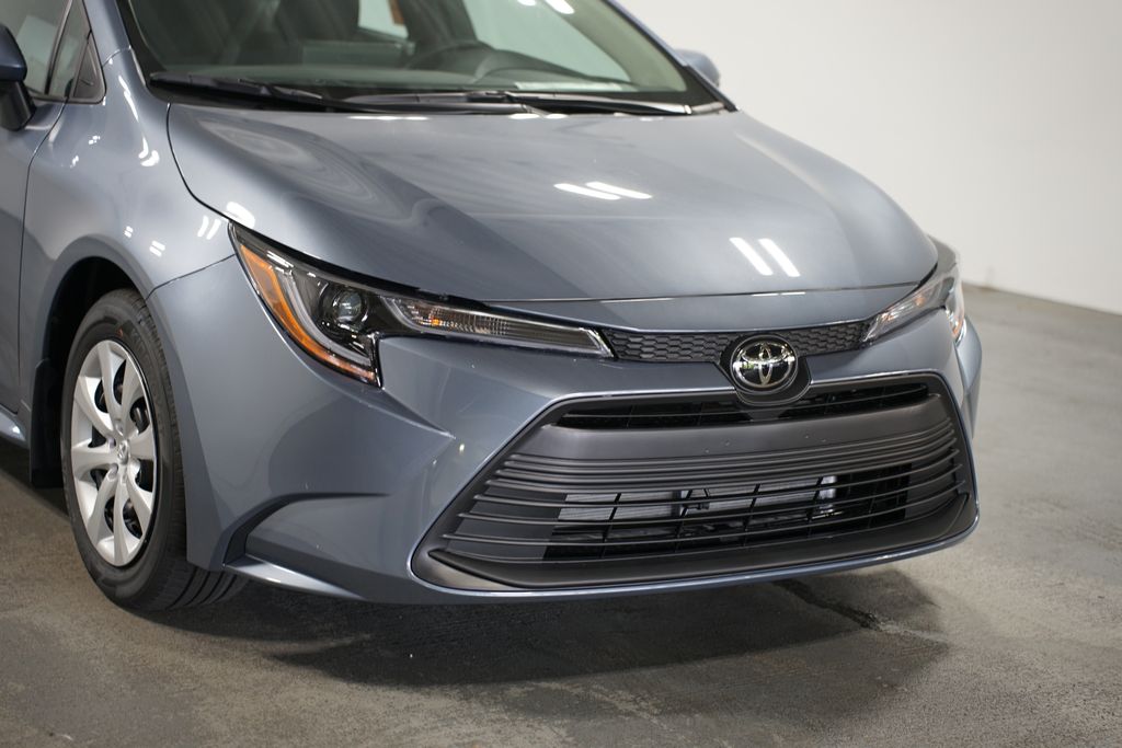 2025 Toyota Corolla LE 4