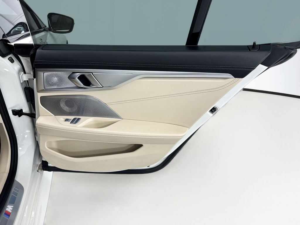Thumbnail: 2024 BMW 8 Series - 26