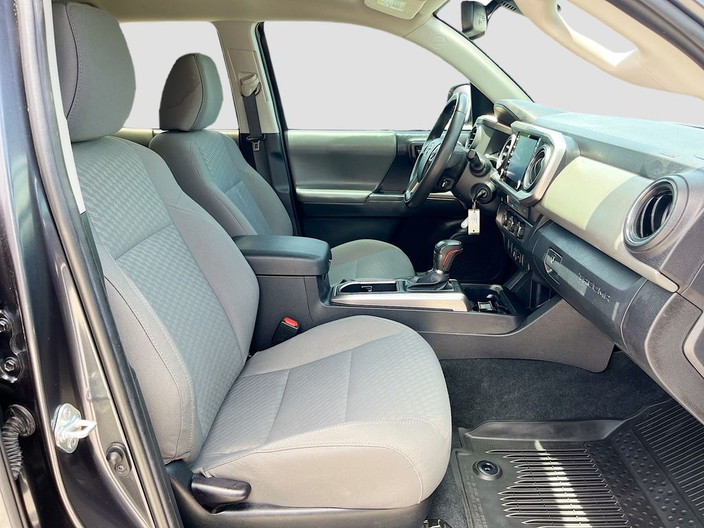 Used 2022 Gray Toyota SR5 image 25
