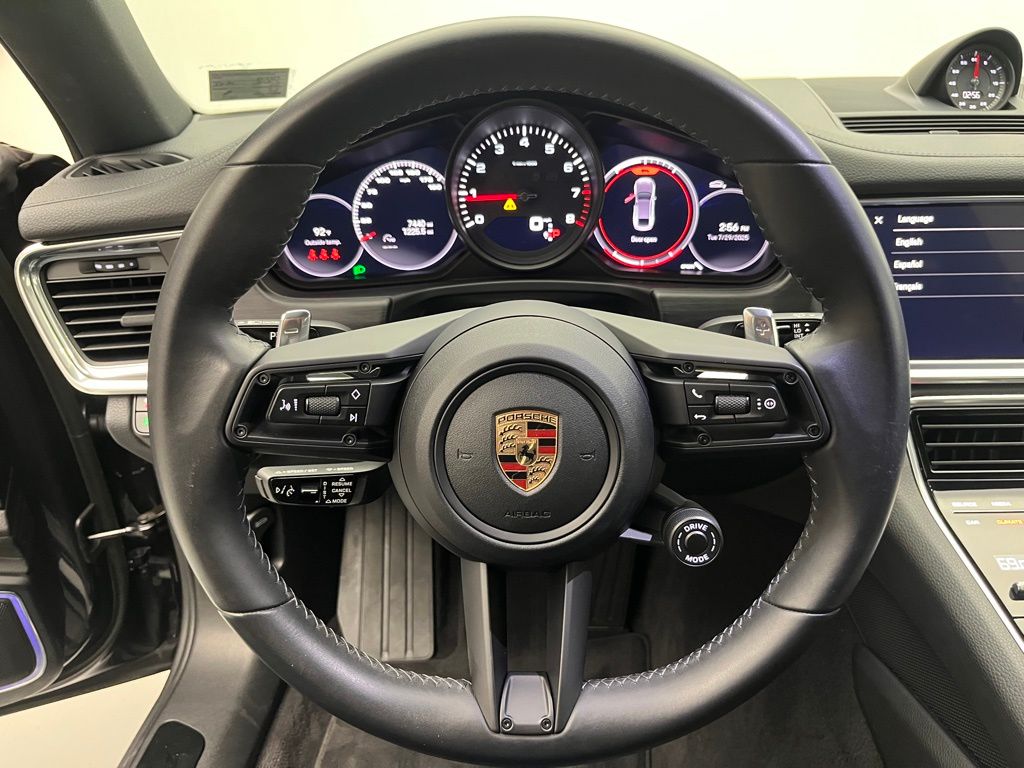Thumbnail: 2023 Porsche Panamera - 12