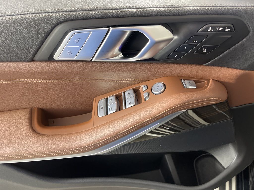Thumbnail: 2022 BMW X7 - 31