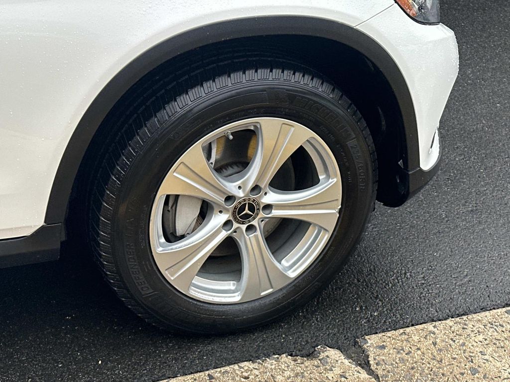 Thumbnail: 2018 Mercedes-Benz GLC - 18