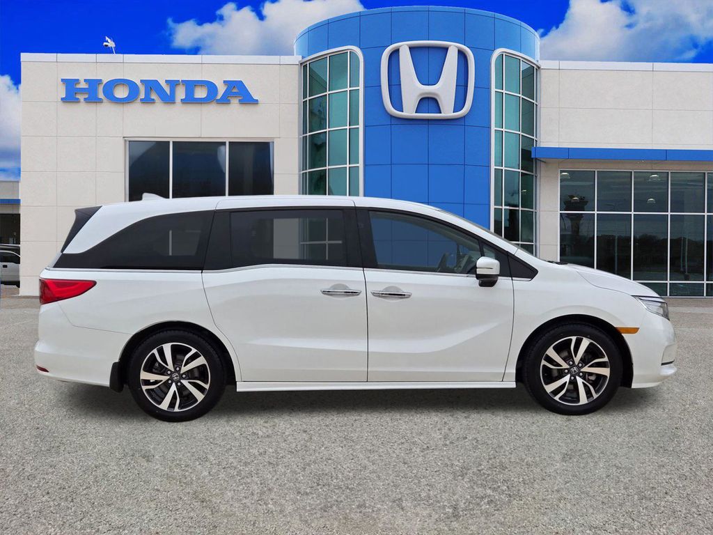 Used 2024 Honda Odyssey Van
