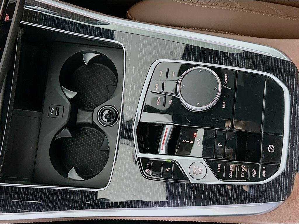 Thumbnail: 2026 BMW X5 - 15