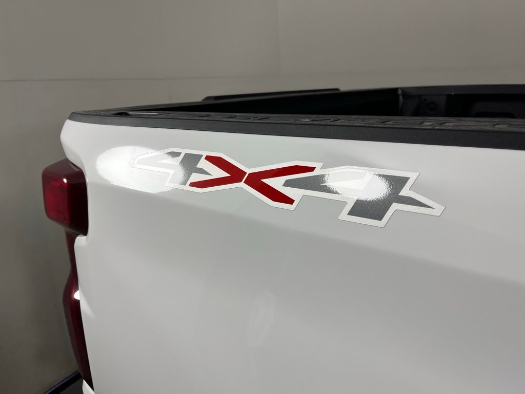 Thumbnail: 2026 Chevrolet Silverado 1500 - 18
