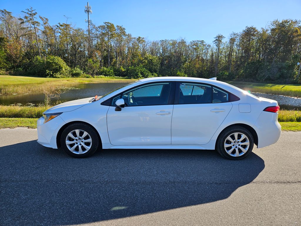 2021 Toyota Corolla LE 2