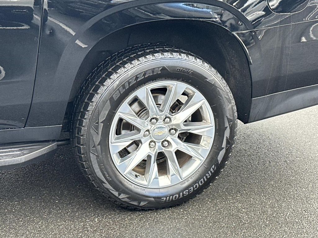 Thumbnail: 2021 Chevrolet Suburban - 15