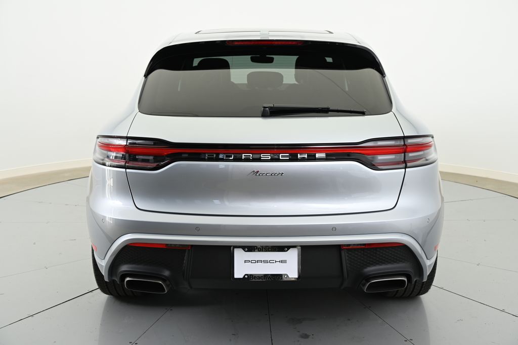 Thumbnail: 2025 Porsche Macan - 3