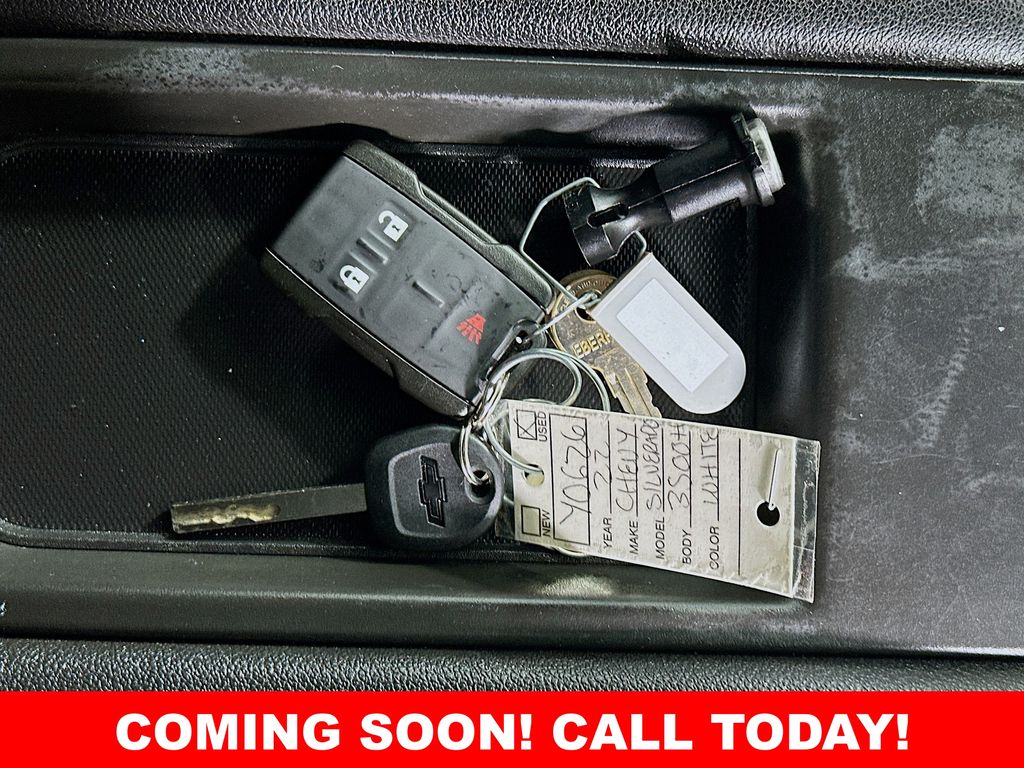 Used 2022 White Chevrolet Work Truck image 34