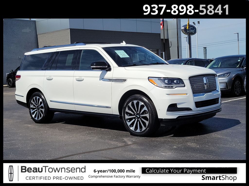 White Metallic 2022 Lincoln Navigator SUV / Crossover Four-Wheel Drive Automatic