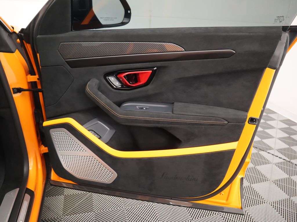 Thumbnail: 2024 Lamborghini Urus - 26