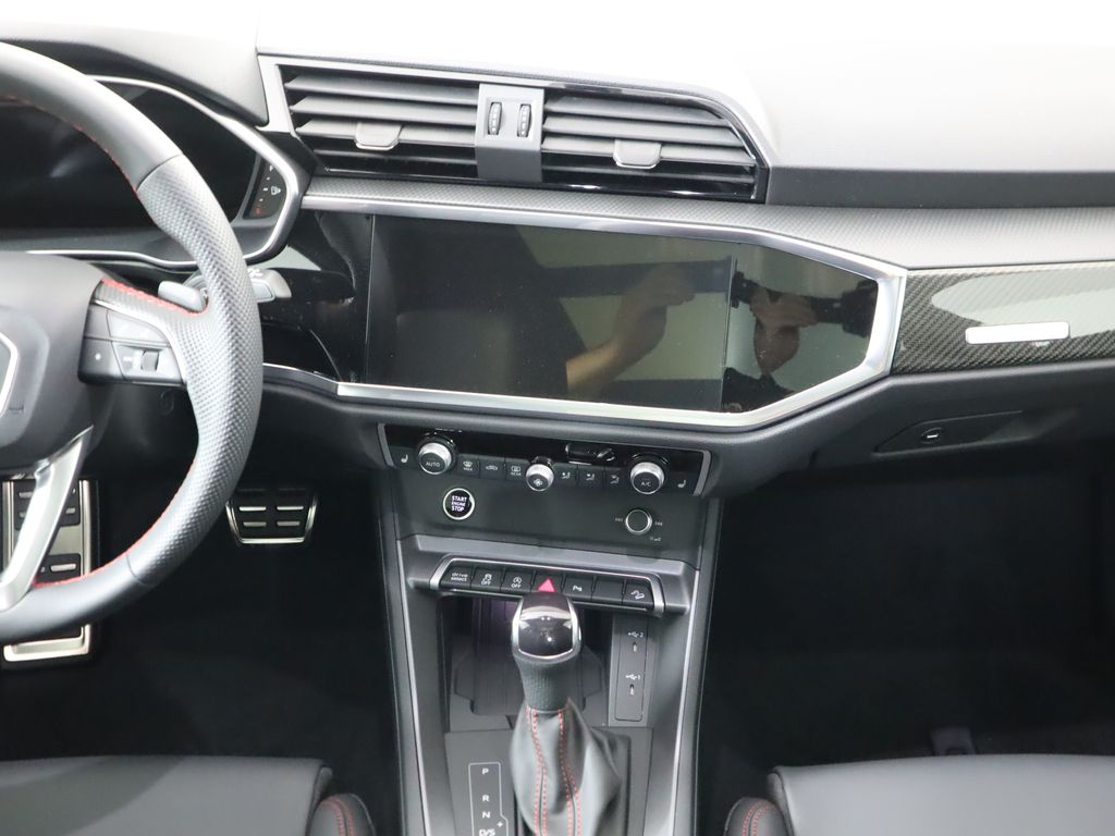 Thumbnail: 2025 Audi Q3 - 15