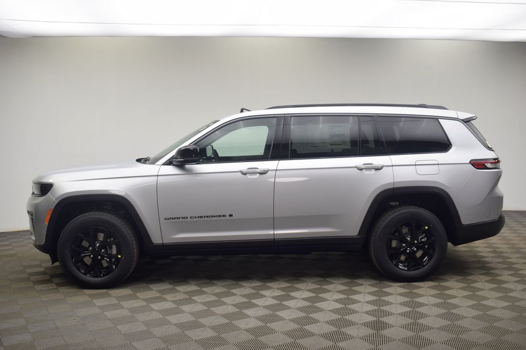 new 2026 Jeep Grand Cherokee L car, priced at $49,926