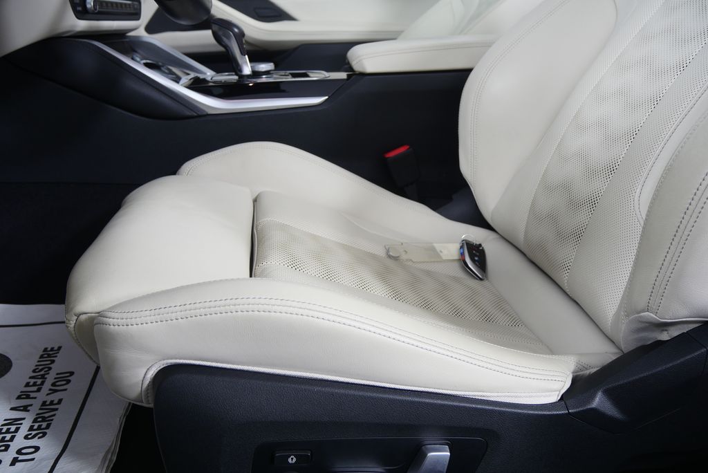 Thumbnail: 2023 BMW M4 - 16