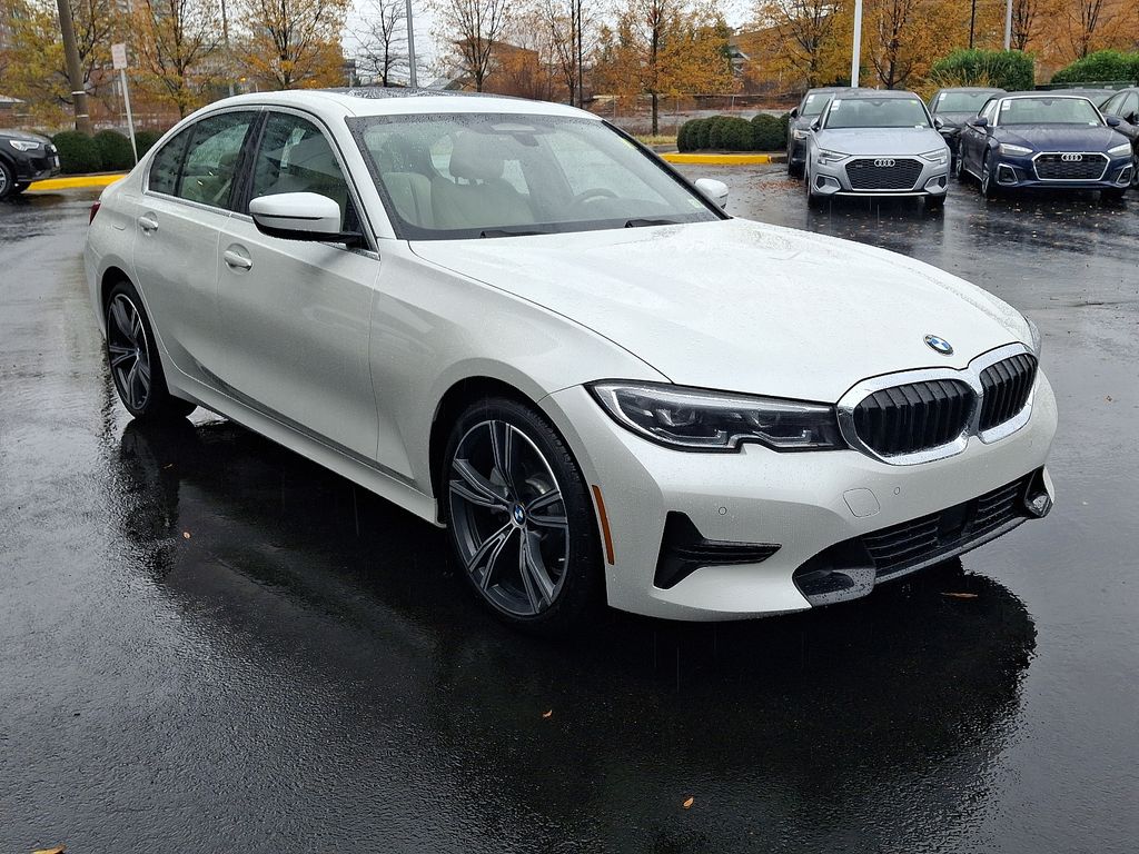 2021 BMW 3 Series 330e xDrive 3