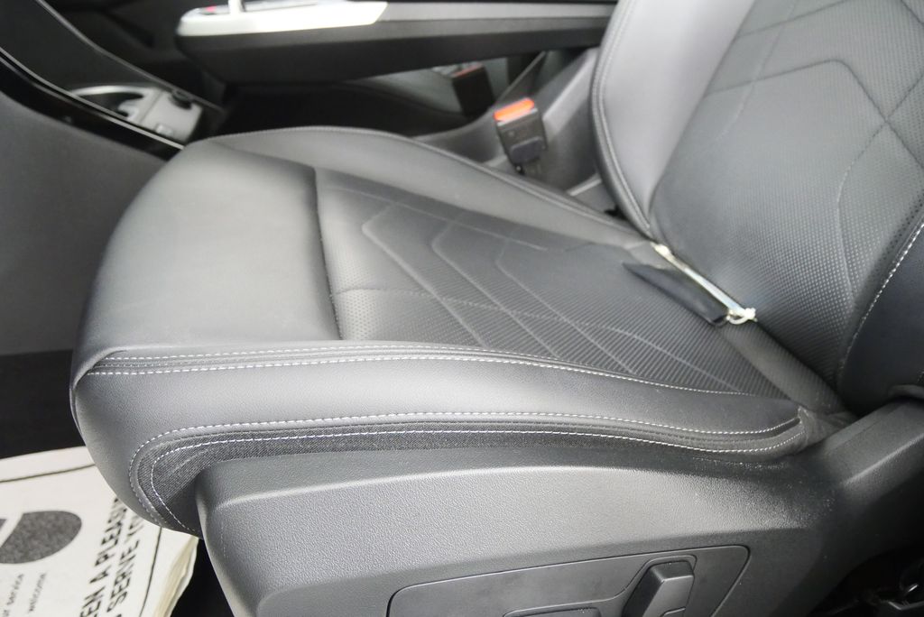 Thumbnail: 2023 BMW X1 - 10