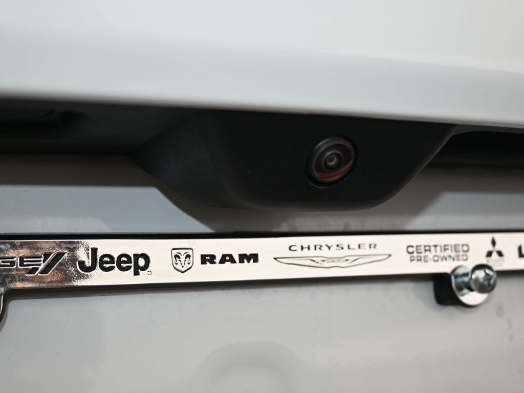 New 2026 Bright White Clearcoat Jeep Laredo image 31