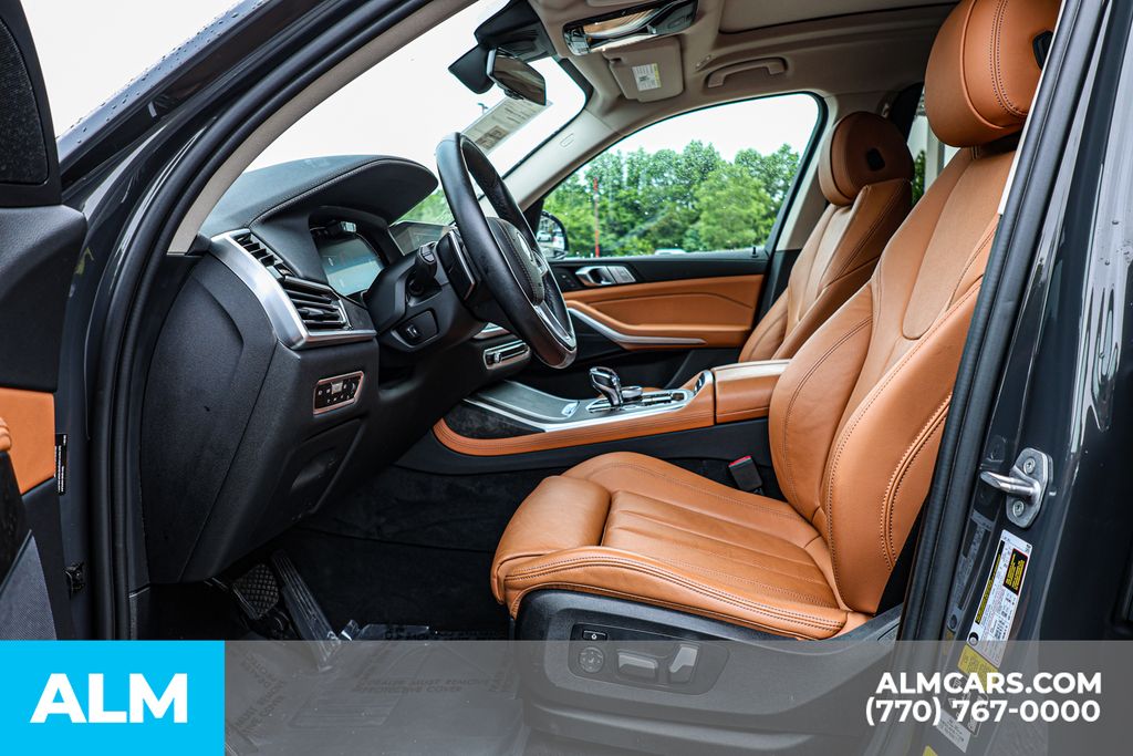 Used 2022 Gray BMW xDrive40i image 18
