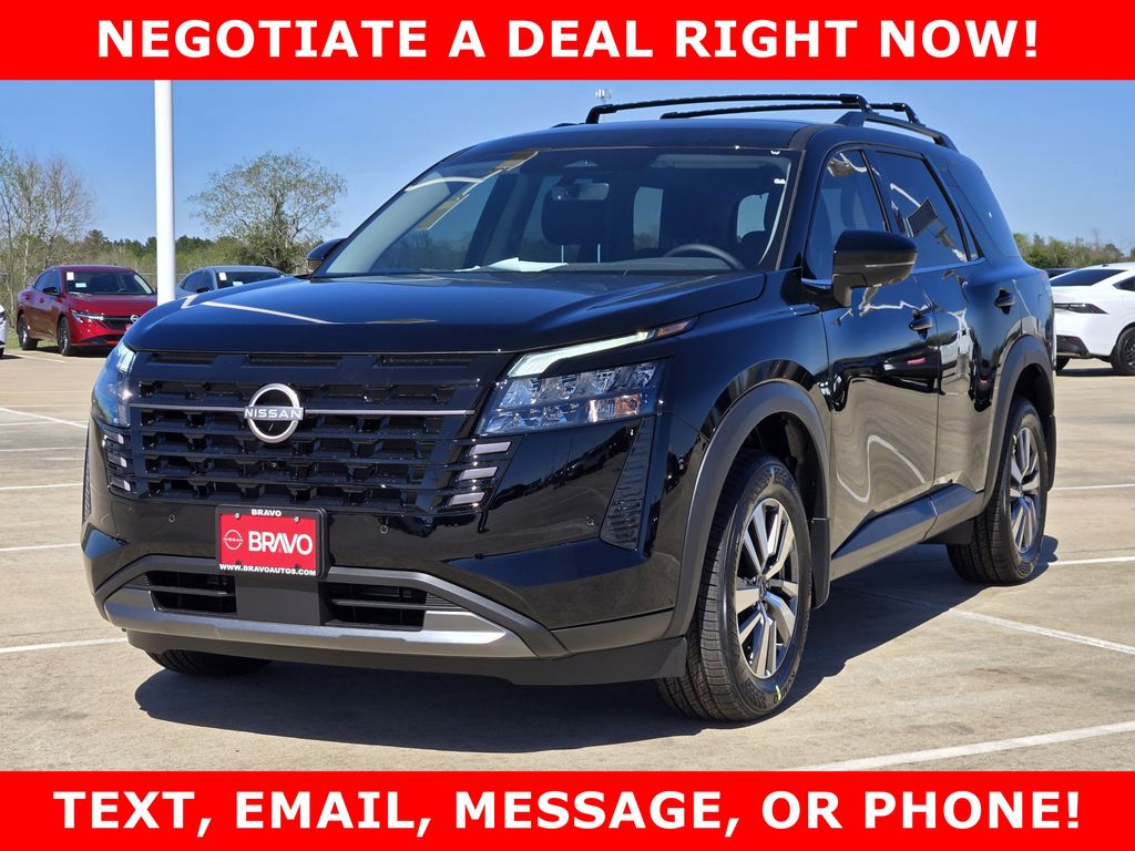 2026 Nissan Pathfinder SL