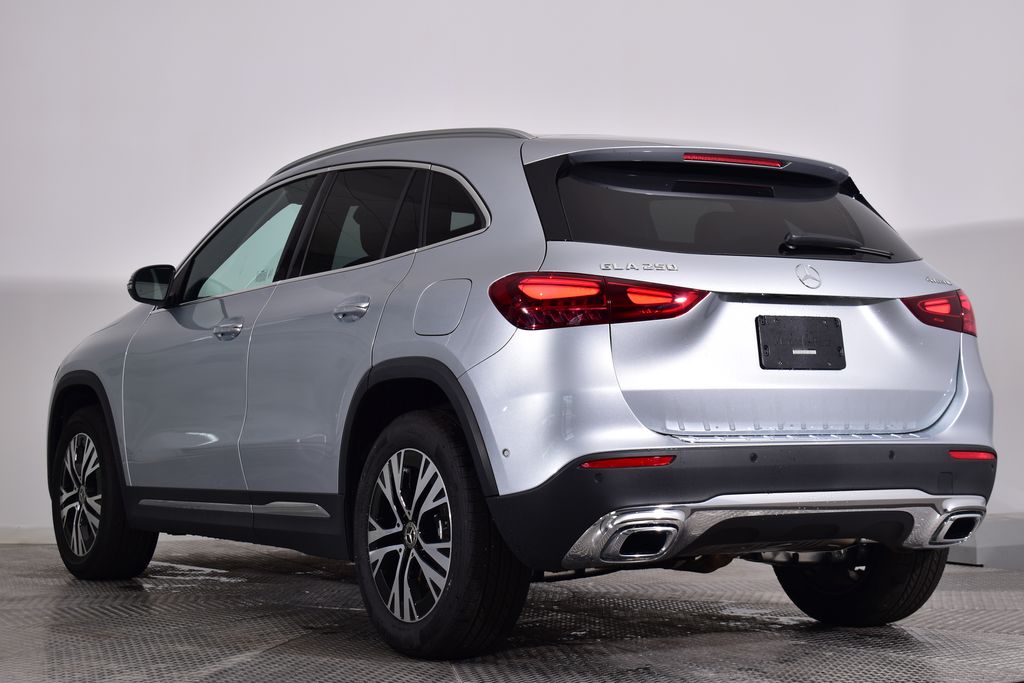 Thumbnail: 2025 Mercedes-Benz GLA - 3