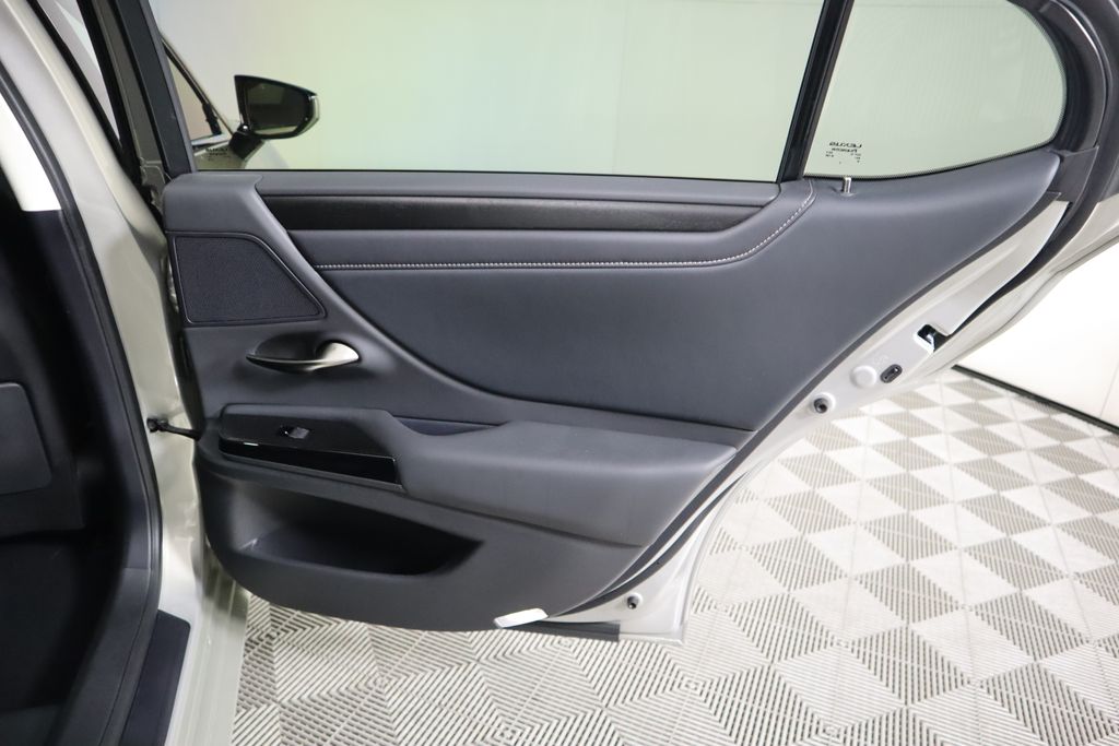 2025 Lexus ES Hybrid 300h 28