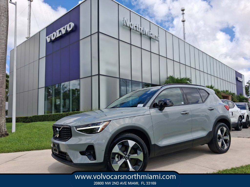 2026 Volvo XC40