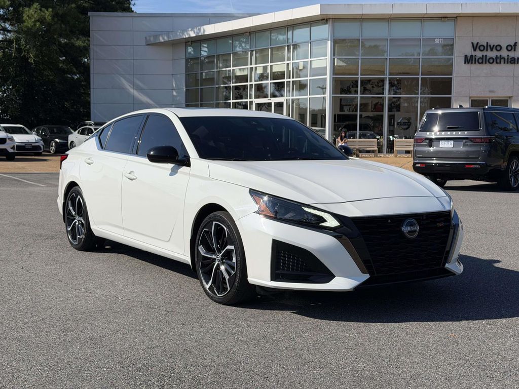  2024 Nissan Altima 2.5 SR FWD   