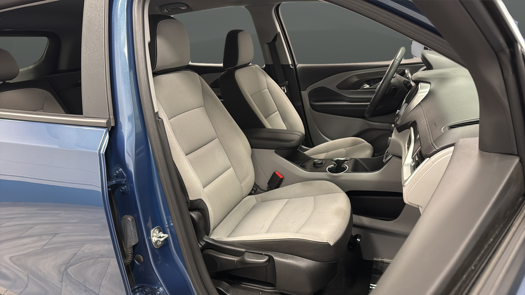 Used 2024 Downpour Metallic GMC SLE image 24