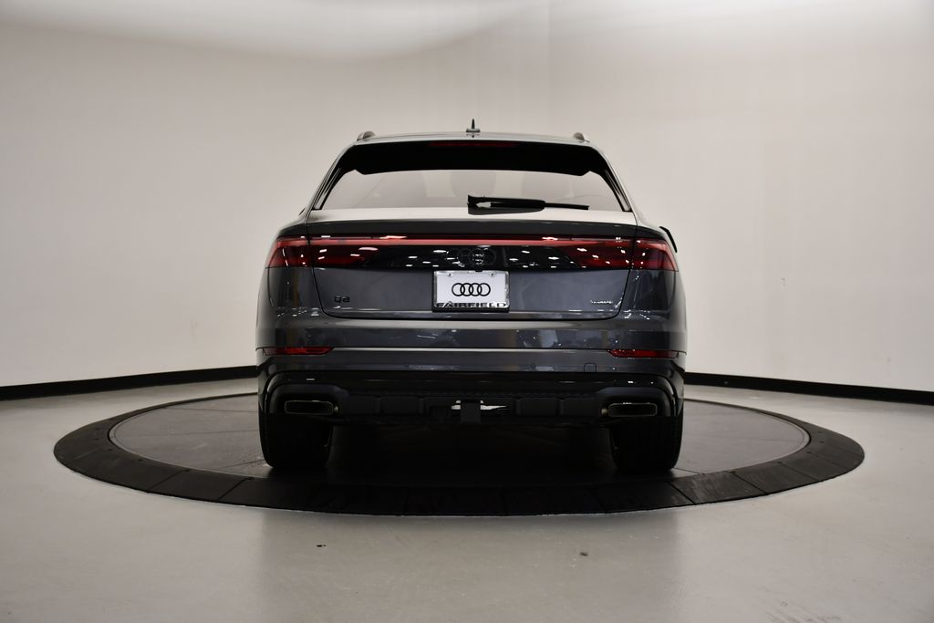 Thumbnail: 2026 Audi Q8 - 4