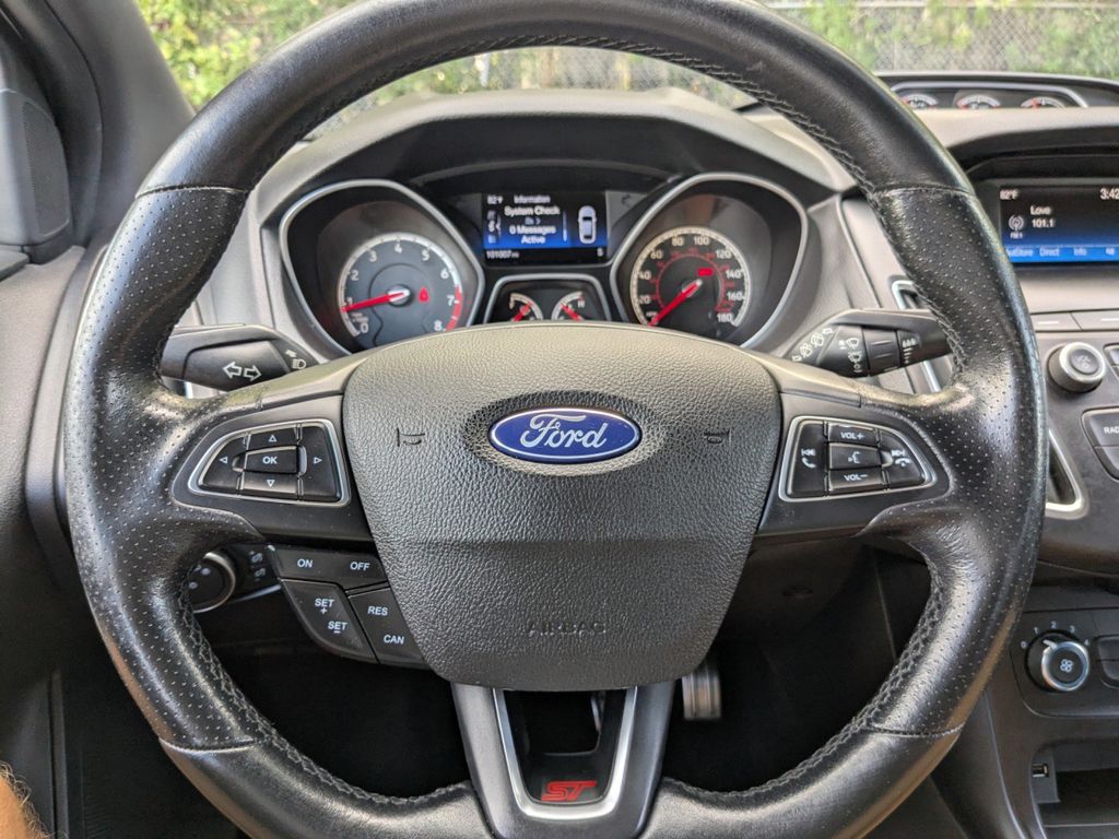 2018 Ford Focus ST 