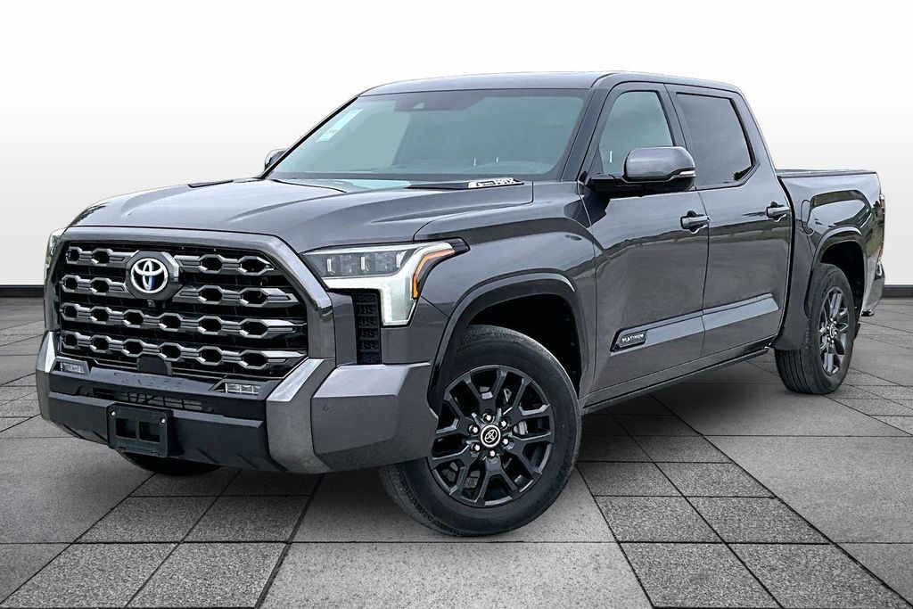 2022 Toyota Tundra Hybrid Platinum HV CrewMax Cab 4WD