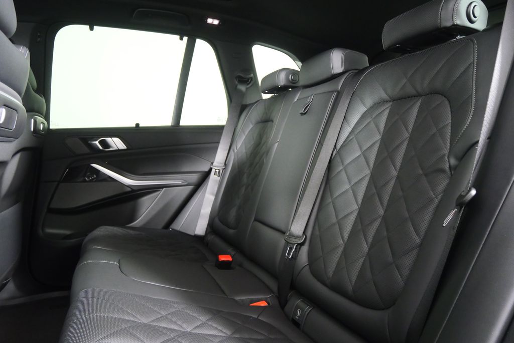 Thumbnail: 2026 BMW X5 - 15