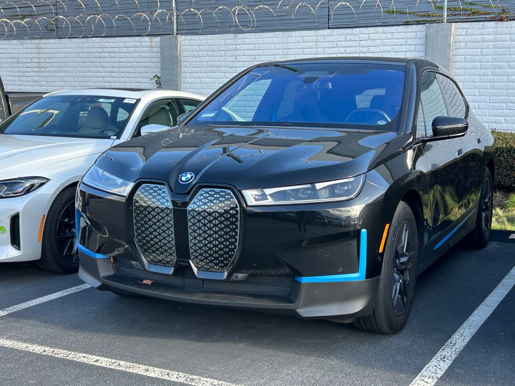 Thumbnail: 2023 BMW iX - 2