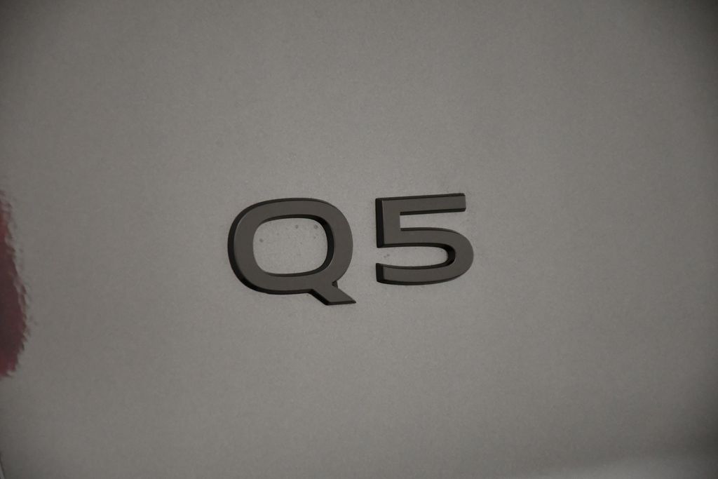 Thumbnail: 2025 Audi Q5 - 9