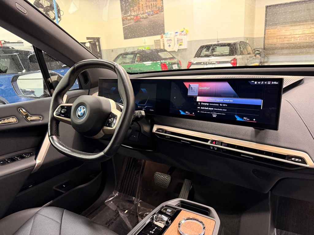Thumbnail: 2023 BMW iX - 28