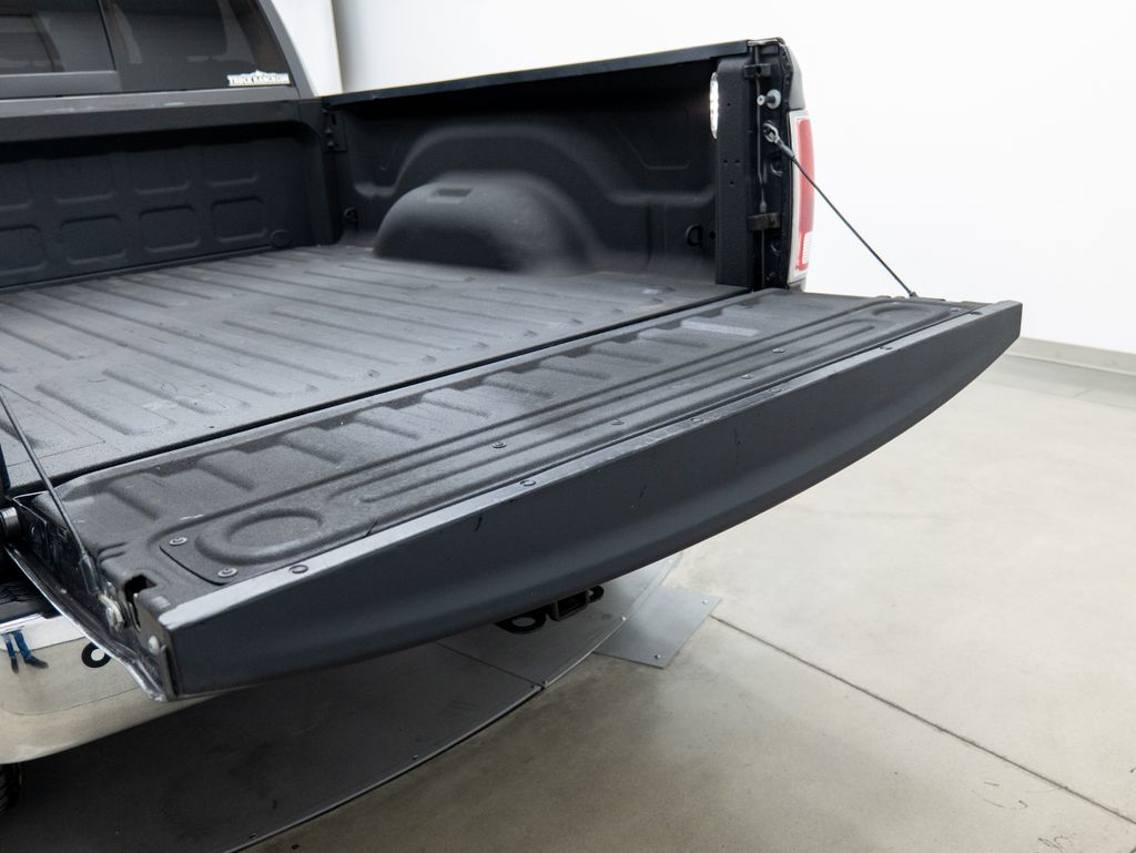2018 Granite Crystal Metallic Clearcoat Ram 2500 Laramie 4X4 Truck
